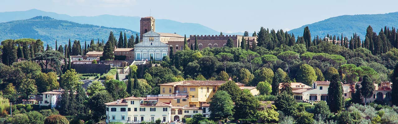 Bauernhäuser in den Hügeln von Florenz